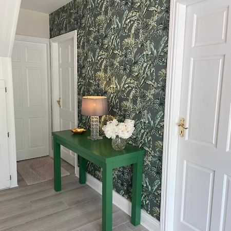 גלוואיי Luxury Apartment, Bed And Breakfast מראה חיצוני תמונה