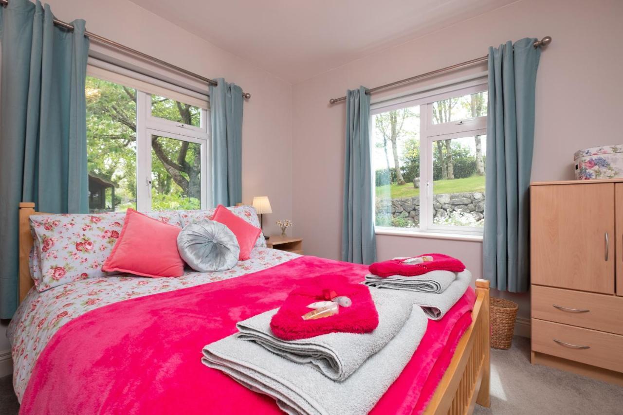גלוואיי Luxury Apartment, Bed And Breakfast מראה חיצוני תמונה